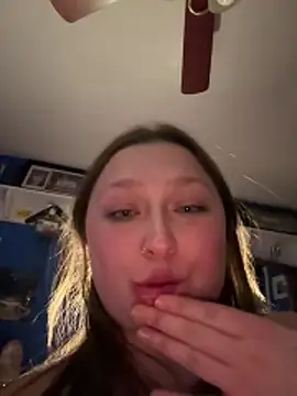 sammi b12 online show from February 21, 9:11 am