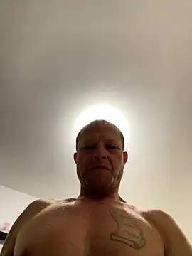 Snapshot of patraick chatting on March 9, 5:22 am patraick online show from March 9, 5:22 am