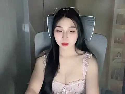 Lousii online show from November 27, 1:22 pm