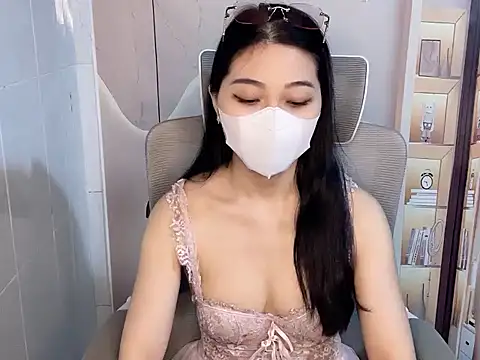 Lousii online show from April 7, 1:51 am