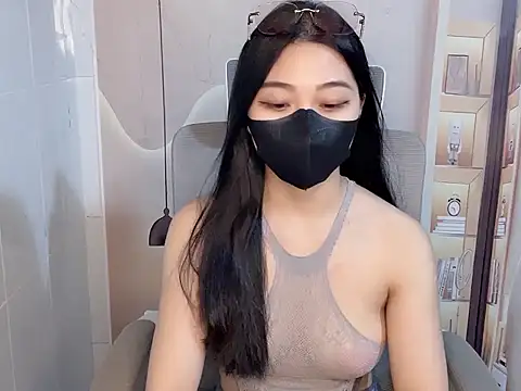 Lousii online show from April 8, 2:18 pm