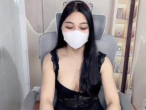 Lousii online show from April 2, 1:51 pm