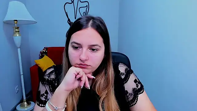 Maria Bond online show from November 30, 6:58 am