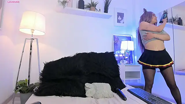 Miluu dh online show from December 15, 2:56 pm