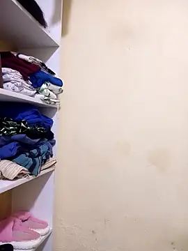 honeypot224 online show from April 16, 4:24 am