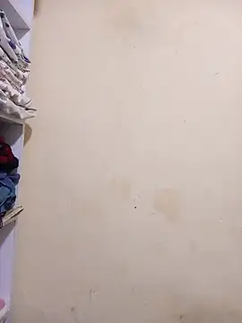 honeypot224 online show from April 17, 4:04 am