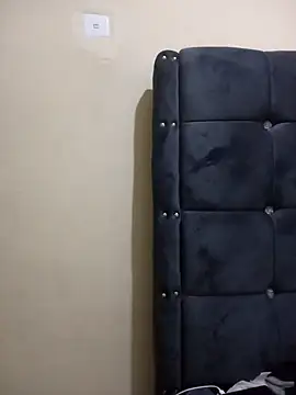 honeypot224 online show from December 21, 2:35 am