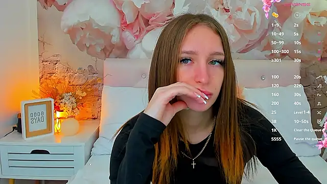 Snapshot of IrisMatt chatting on February 4, 6:19 am IrisMatt online show from February 4, 6:19 am