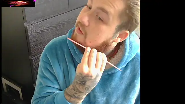 ThatAltGuy online show from November 18, 9:45 am