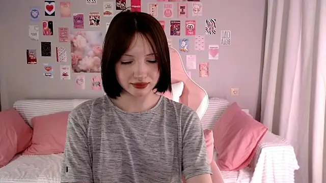 Lexi Bottom online show from December 17, 1:54 am