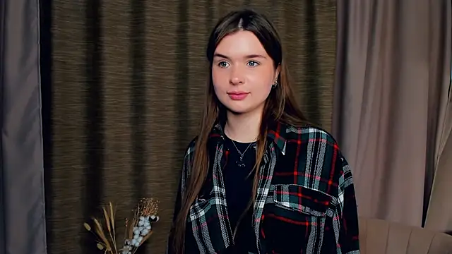 Snapshot of KevinRayer chatting on November 16, 8:19 am KevinRayer online show from November 16, 8:19 am