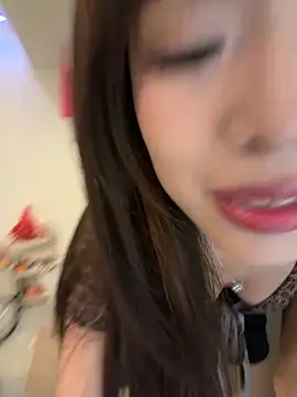 XX125216 online show from December 3, 12:48 pm