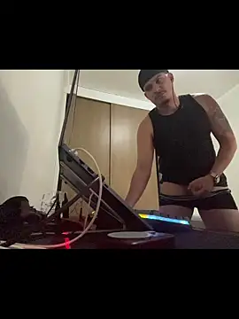 oIAcyber online show from November 18, 7:28 pm