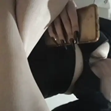 Snapshot of ruivinhahothot chatting on December 13, 10:38 pm ruivinhahothot online show from December 13, 10:38 pm