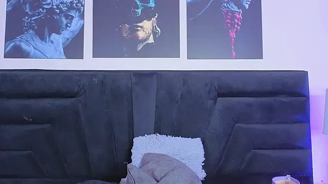 LiilithStonne online show from February 17, 1:30 pm