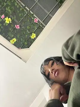 LiilithStonne online show from April 1, 12:46 am