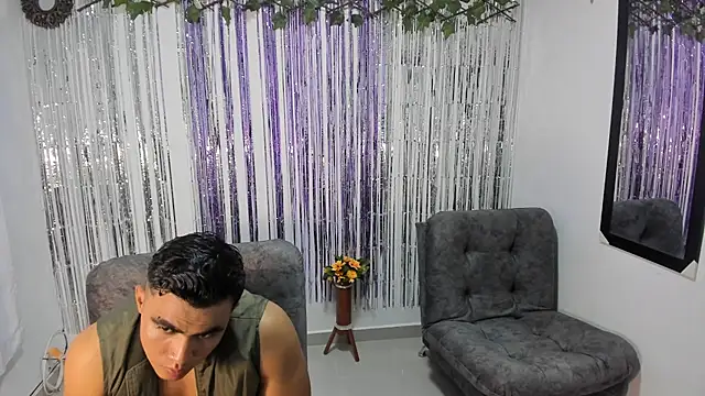 Snapshot of VioletXJasper chatting on November 24, 11:16 pm VioletXJasper online show from November 24, 11:16 pm