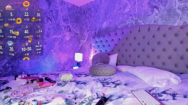 Ada Turner online show from December 13, 8:04 pm