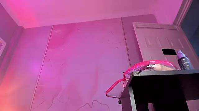 Kendall curves online show from April 11, 3:25 am