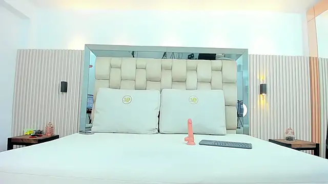 noah pariss online show from December 16, 11:14 am