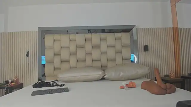 noah pariss online show from March 5, 11:18 am