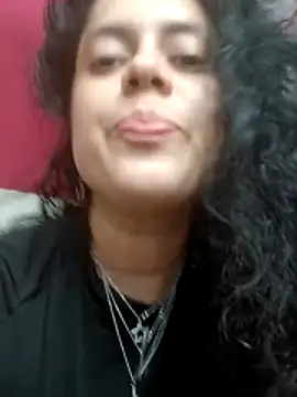 Snapshot of Lapeluda25 chatting on December 15, 8:03 pm Lapeluda25 online show from December 15, 8:03 pm