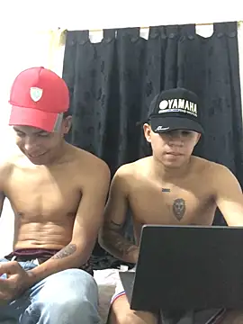 Snapshot of clousth chatting on November 17, 11:53 pm clousth online show from November 17, 11:53 pm