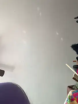 Motherbigbus online show from March 11, 3:28 pm