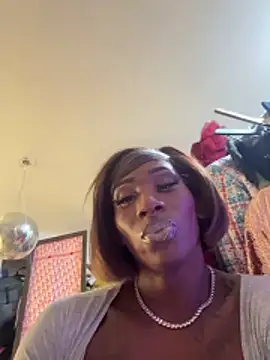 Motherbigbus online show from March 6, 3:01 am