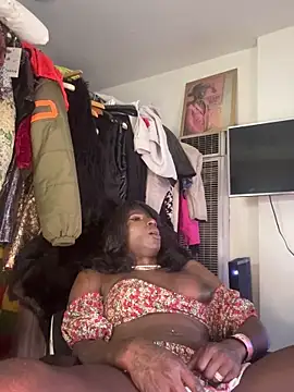 Motherbigbus online show from April 15, 5:17 pm