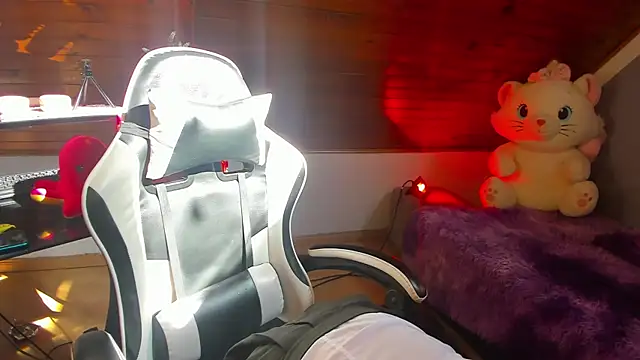 lilith sanz online show from November 29, 1:33 pm