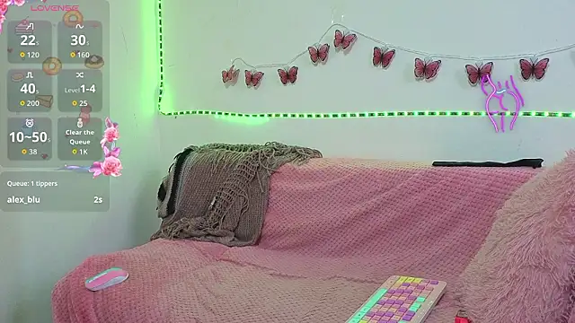 Kellybblue online show from March 28, 10:22 pm