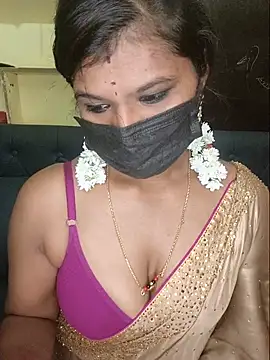 Snapshot of Premalatha_28 chatting on July 4, 6:45 pm Premalatha 28 online show from July 4, 6:45 pm