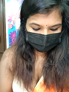 Snapshot of Premalatha_28 chatting on January 18, 7:17 pm Premalatha 28 online show from January 18, 7:17 pm