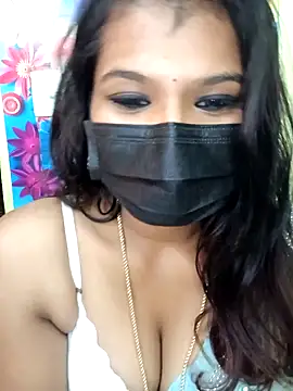 Snapshot of Premalatha_28 chatting on December 17, 4:39 am Premalatha 28 online show from December 17, 4:39 am