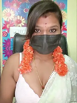 Snapshot of Premalatha_28 chatting on June 10, 5:36 pm Premalatha 28 online show from June 10, 5:36 pm