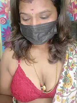 Snapshot of Premalatha_28 chatting on June 24, 5:33 pm Premalatha 28 online show from June 24, 5:33 pm