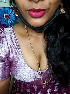 Snapshot of Premalatha_28 chatting on November 17, 6:45 pm Premalatha 28 online show from November 17, 6:45 pm