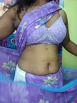 Snapshot of Premalatha_28 chatting on February 15, 8:08 pm Premalatha 28 online show from February 15, 8:08 pm