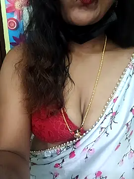 Snapshot of Premalatha_28 chatting on February 15, 8:02 am Premalatha 28 online show from February 15, 8:02 am