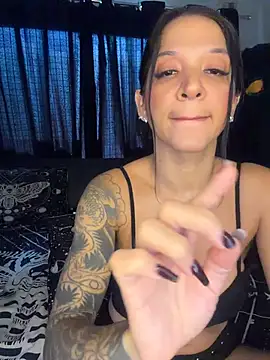 Snapshot of biadominatrix chatting on May 30, 3:28 pm biadominatrix online show from May 30, 3:28 pm