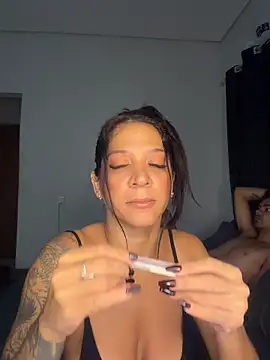 Snapshot of biadominatrix chatting on May 20, 10:45 am biadominatrix online show from May 20, 10:45 am