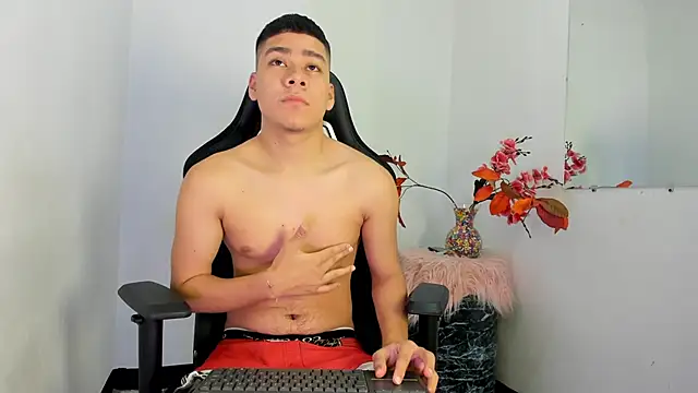 Lucastorrez01 online show from January 15, 3:10 am