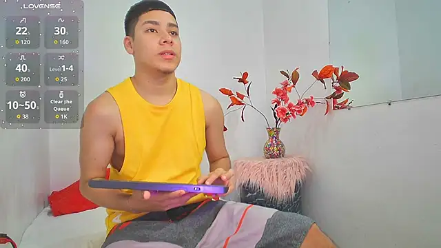 Lucastorrez01 online show from November 25, 2:23 am