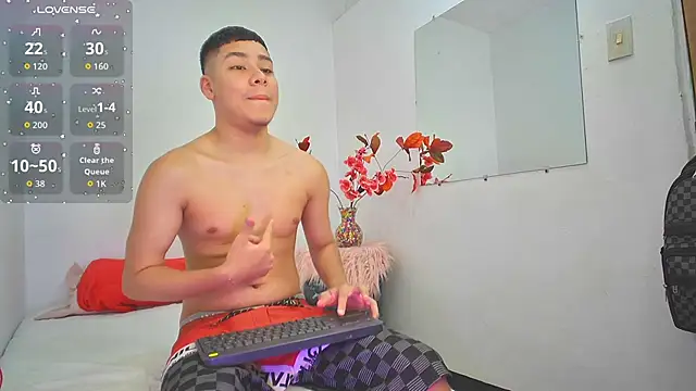 Lucastorrez01 online show from November 27, 2:45 am