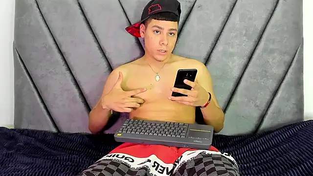Lucastorrez01 online show from July 9, 12:00 am
