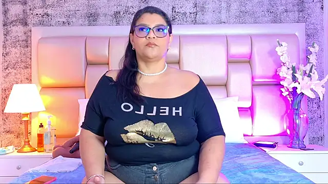 SelennaCooper online show from April 9, 11:38 am