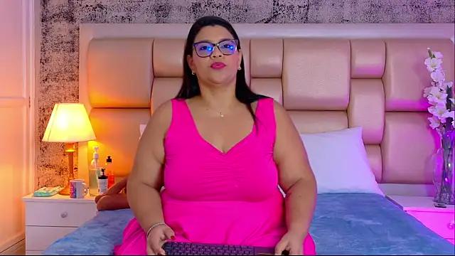 SelennaCooper online show from April 14, 11:37 am