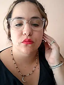 iviiiiiiiiiii online show from December 4, 12:26 pm