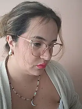 iviiiiiiiiiii online show from December 1, 12:17 pm